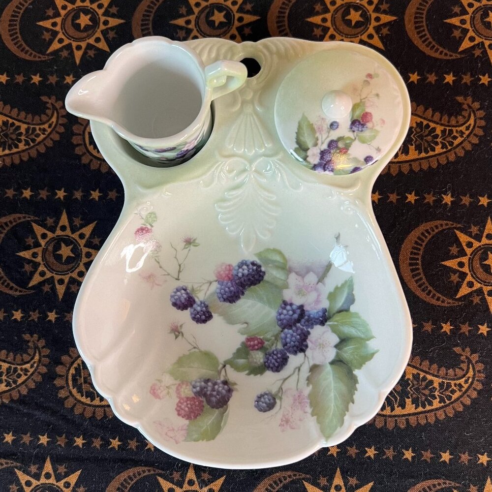 Lois White CreARTive Treasures Blackberry & Blossoms Miniature Tea Serving Dish - Picture 13 of 16